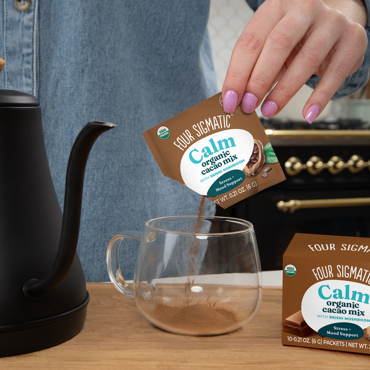 calm-cacao-packets-o6 calm-cocoa-ss-lifestyle-2026_1.png