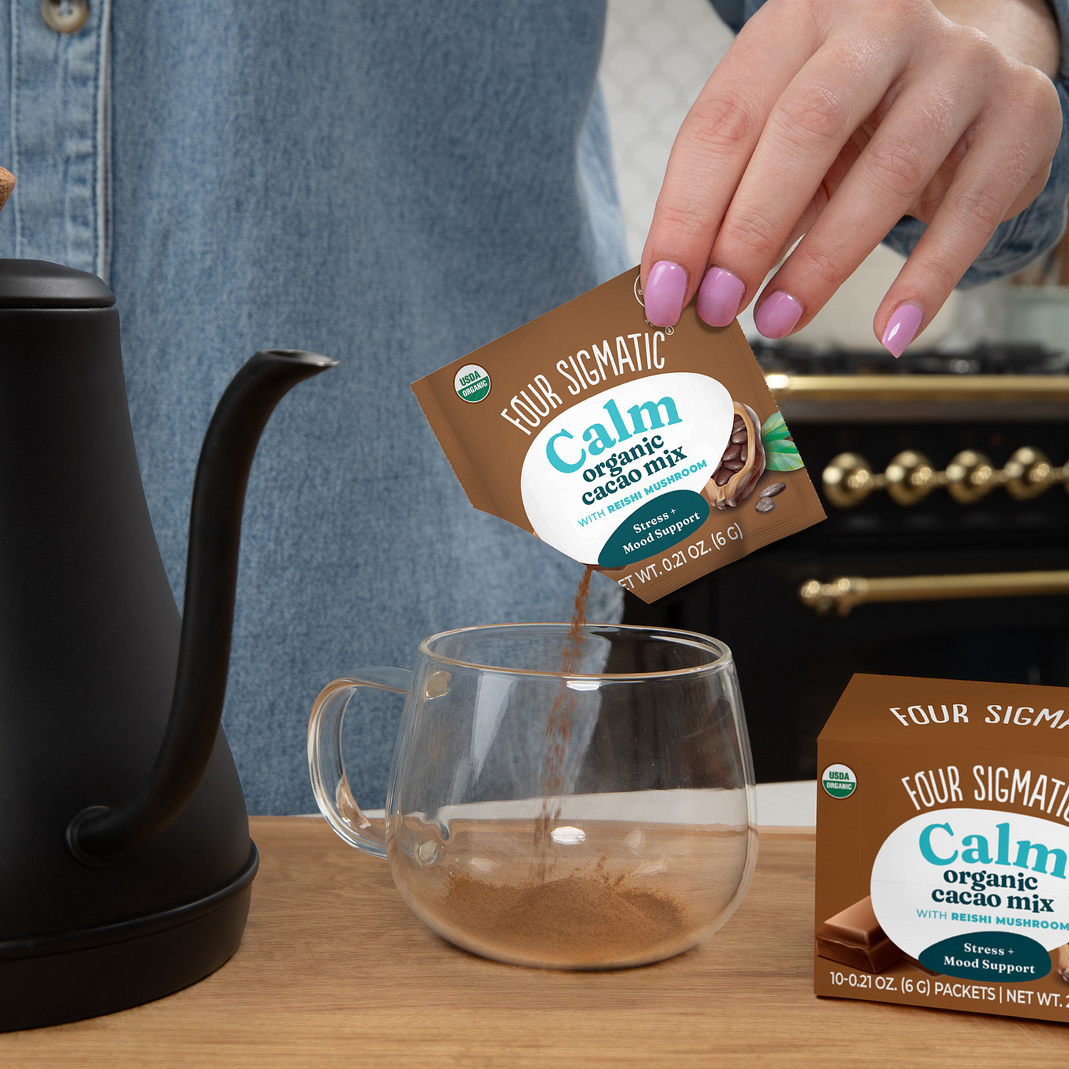 calm-cacao-packets-o6 calm-cocoa-ss-lifestyle-2026_1.png