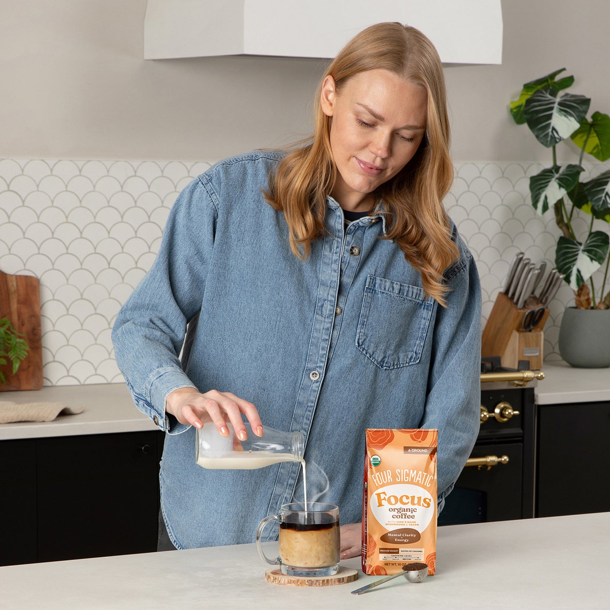 focus-ground-coffee-medium-k3 focus-ground-medium-lifestyle2.jpg