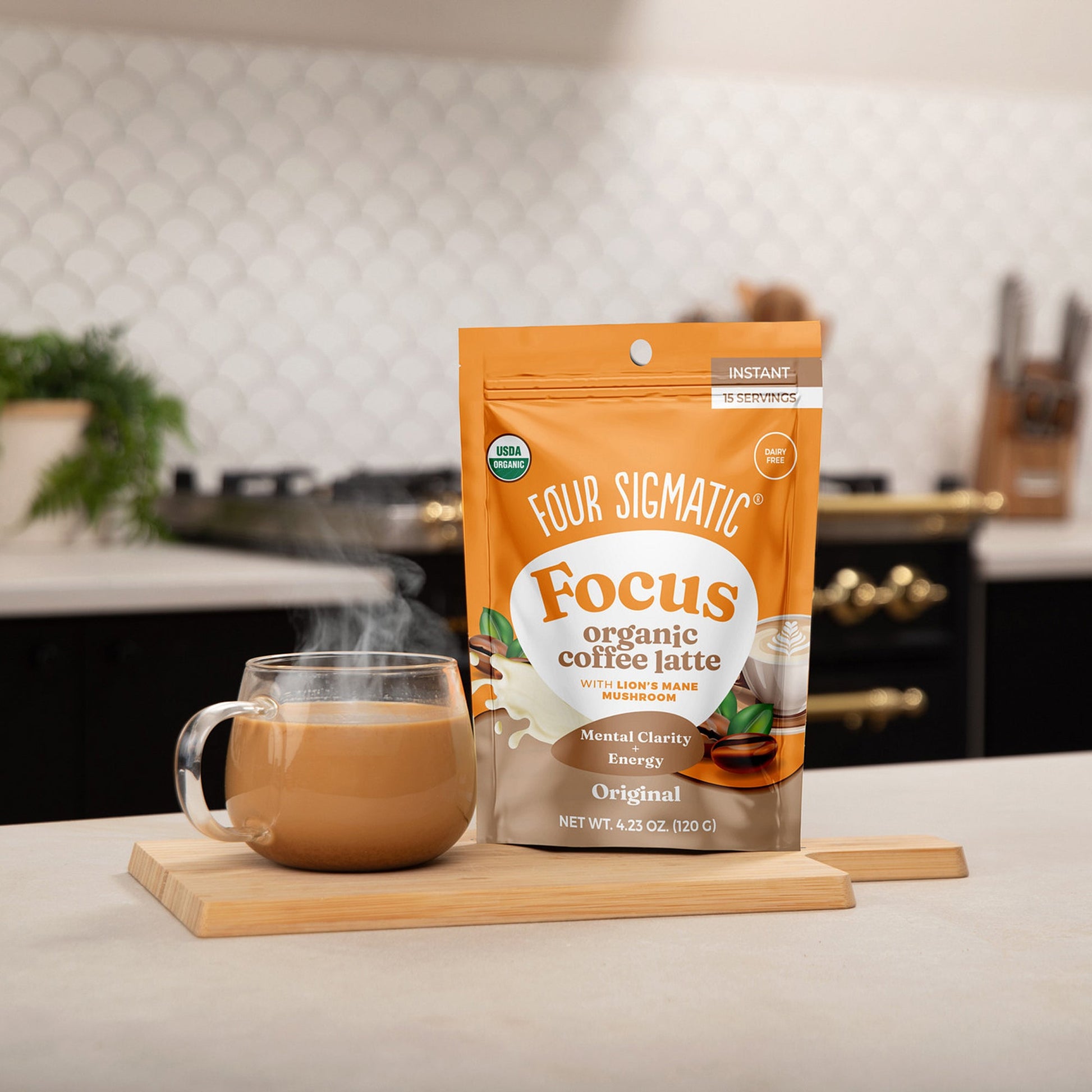 focus-organic-coffee-latte-original-y8 focus-latte-original-lifestyle2-2026.jpg
